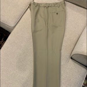 Men’s Classic Fit Dress Pants Tan 32x32